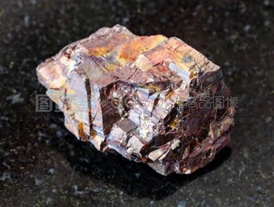 探秘铂金矿石原石 金属矿石中的稀世珍宝